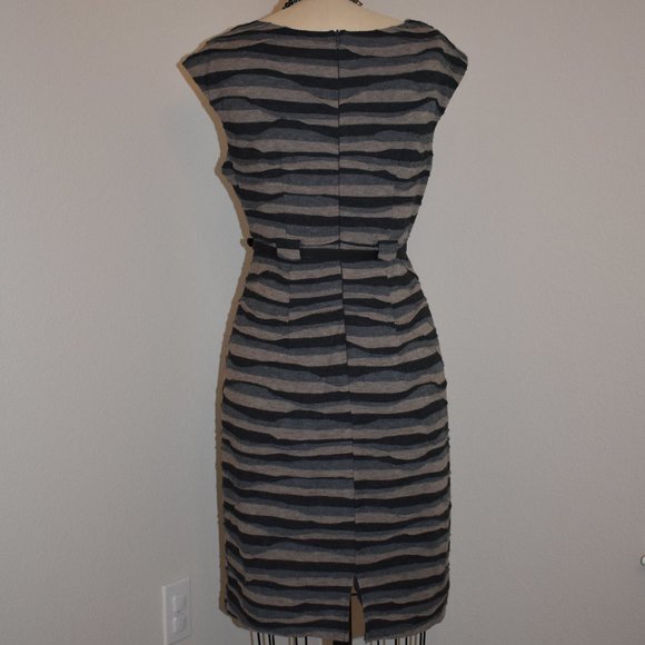 Connected Apparel Cap Sleeve Dress - Picture 2 of 7